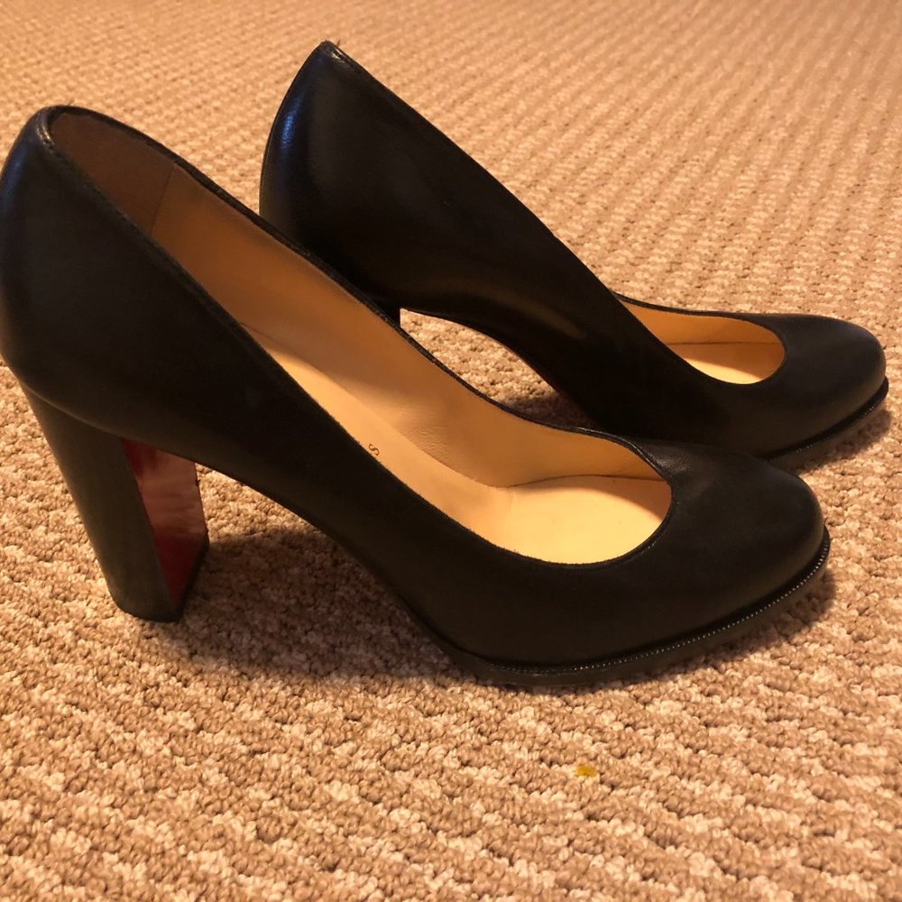 Christian Louboutin London Buche Leather Pumps
